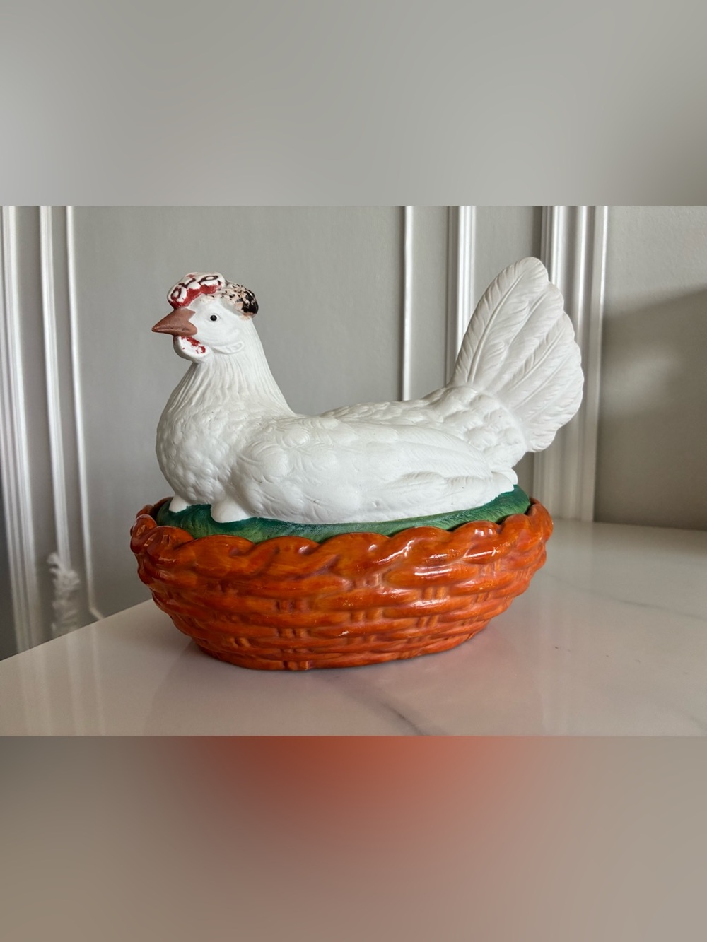 Large Vintage 1900s English Staffordshire Hen on a nest